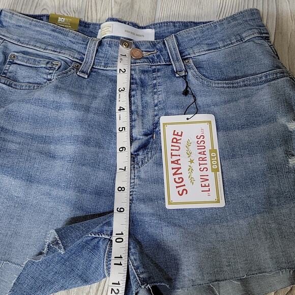 Levi's Strauss Signature Gold Hi Rise 3" Jean Shorts Women Size 6 NWT - Picture 8 of 12